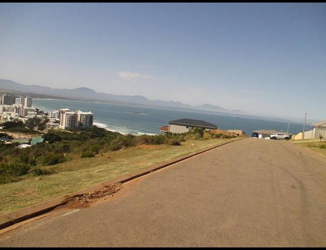 LAND FOR SALE IN MOSSEL BAY EXT 26